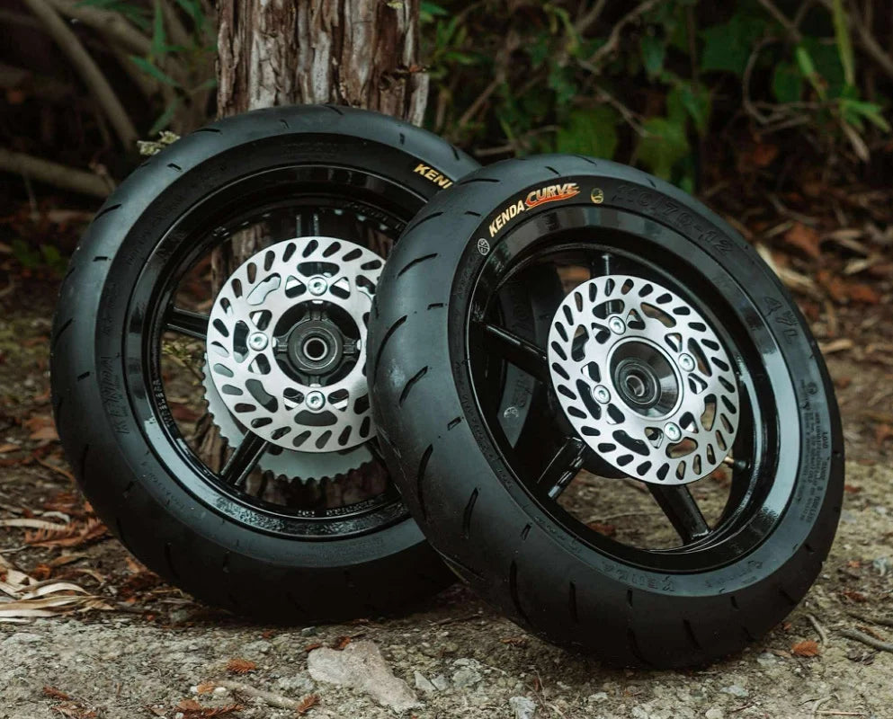 Tuttio Supermoto Wheel Set (Comes with Rotors and Sprocket)